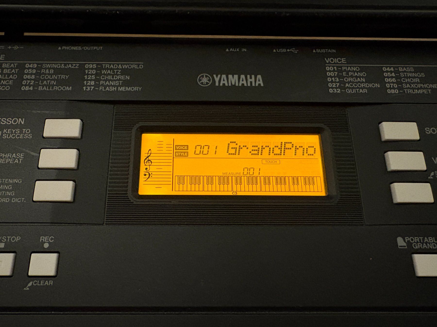 Yamaha Strumenti musicali: Keyboard Yamaha PSR-E343 mit Netzteil – Usato da Elgg venduto da Jo_Naj 5