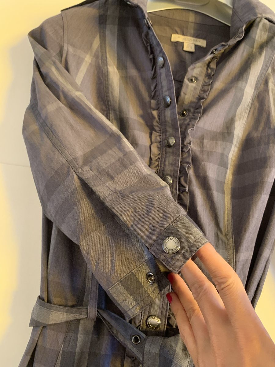 Vestiti: Burberry Kleid – Usato da Zürich venduto da Nikuska32 3