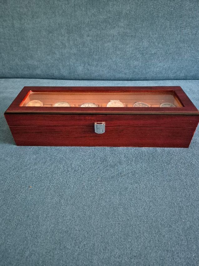Scatole porta orologi: Uhrenbox mit 6 Uhren – Usato da Embrach venduto da wernici