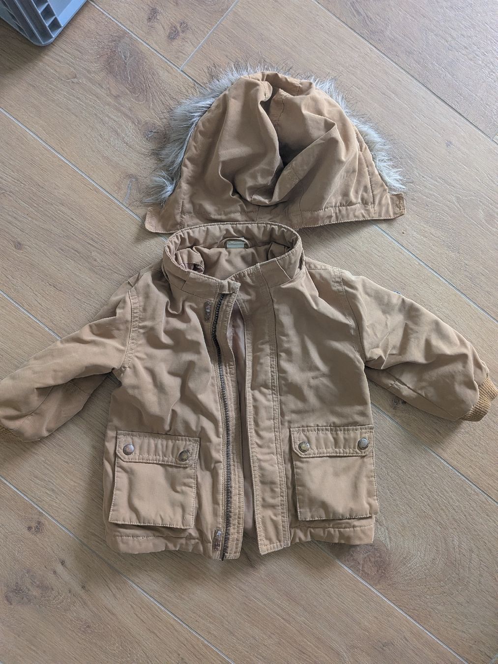 H&M Giacche & Cappotti: H&M Winterjacke Grösse 86 – Usato da Eschenbach SG venduto da SanFranciscoCalifornia