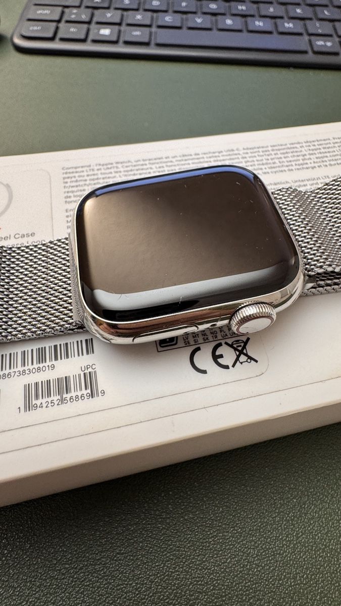 Apple Smartwatch: Apple Watch Edelstahl Series 7 41mm Silver Milanese Loop – Usato da Wolfwil venduto da HerrZg 1
