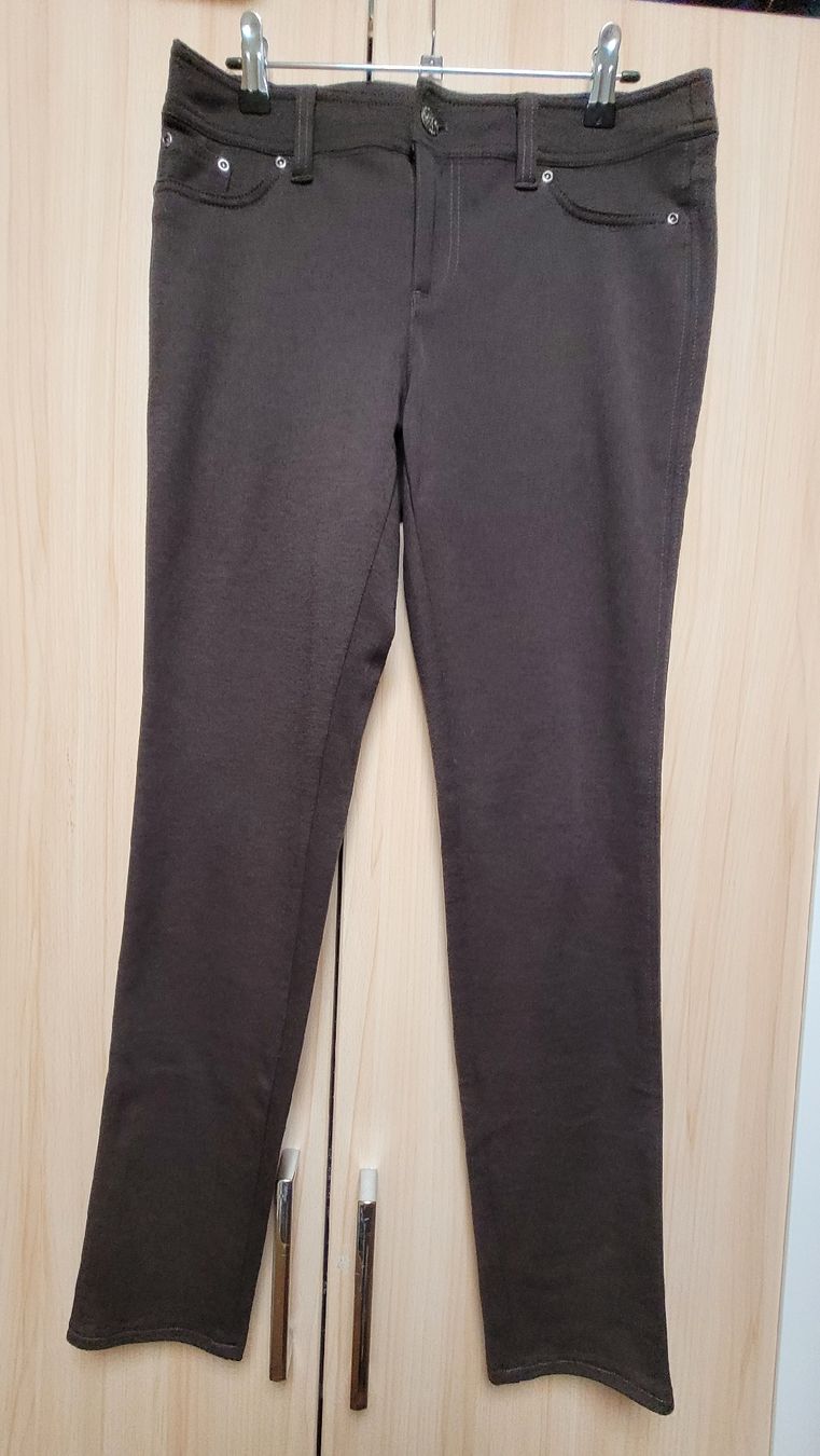Pantaloni: Damenhose Jersey Gr. 38 braun – Usato da Madiswil venduto da Lentiggine
