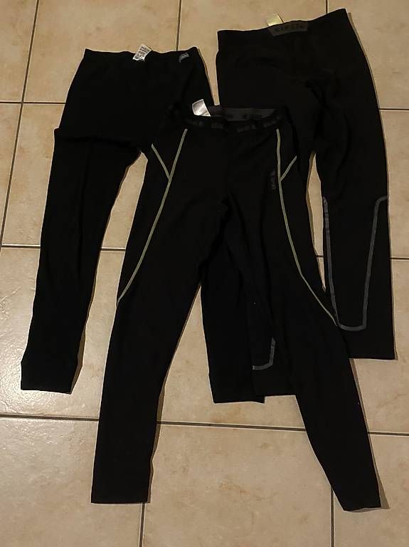 Leggings: Set 3 leggings termici  – Gebraucht aus Odogno von fly_7j8c