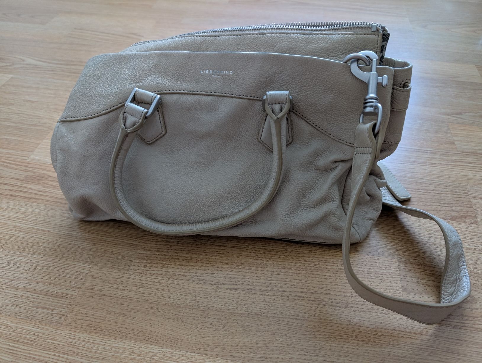 Liebeskind Sacs femmes: Lederhandtasche von Liebeskind – D'occasion à Kirchberg BE par Daniela.l.z.