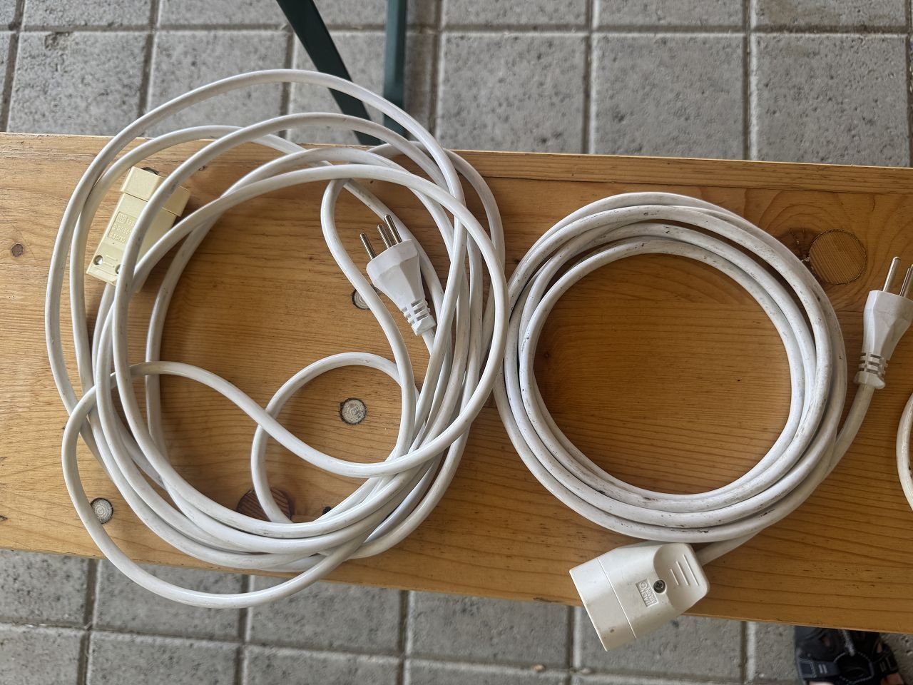 Cavi: Diverses Elektro- und PC-Netzwerk-Kabelmaterial, – Usato da Bremgarten b. Bern venduto da Bbu 3