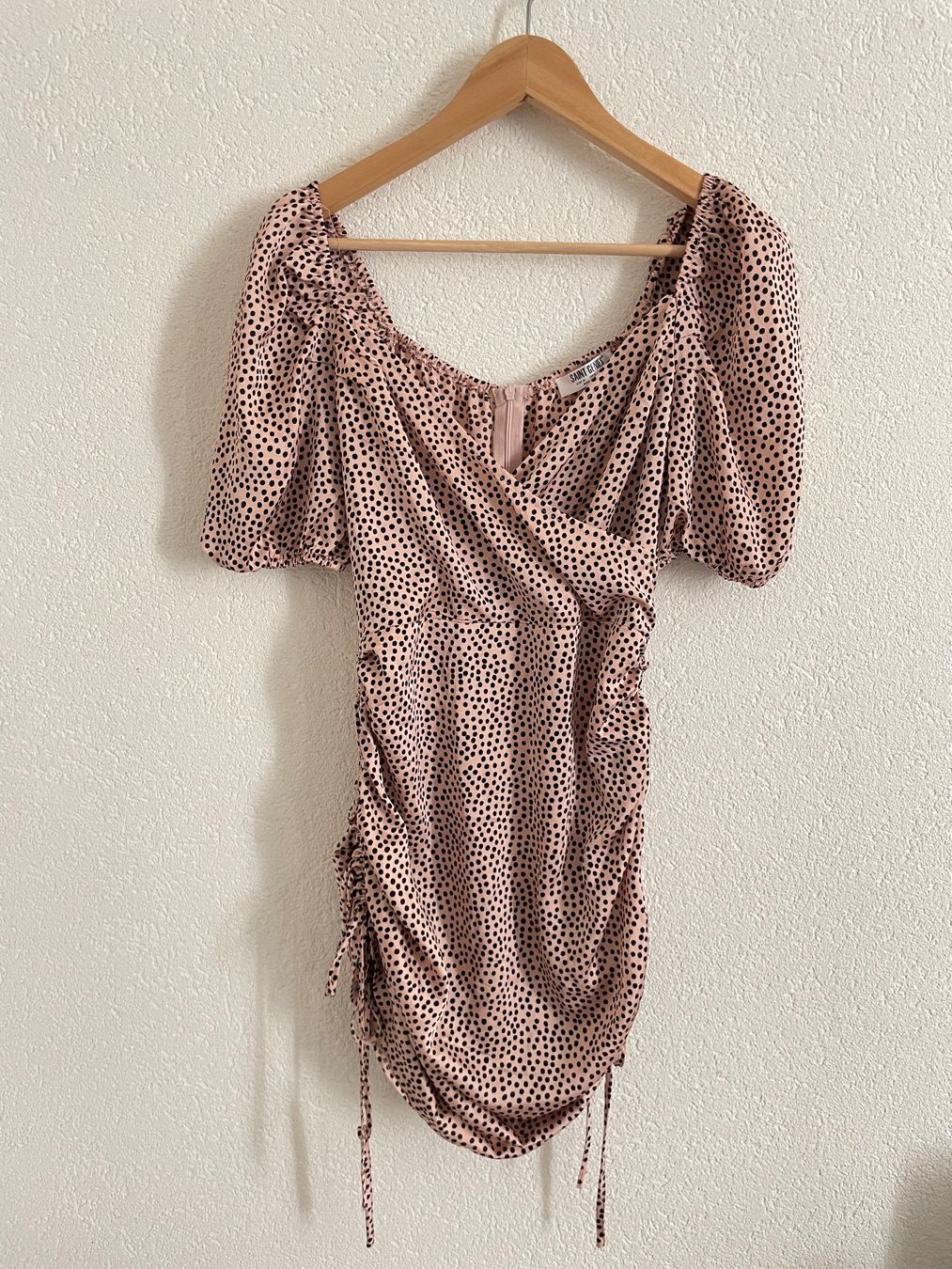 Vestiti: Robe rose à pois / Saint Genies – Usato da Neuchâtel venduto da Enoemis_