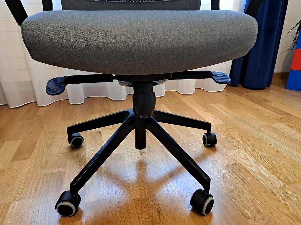 Ikea Sedie: Bürostuhl Ikea Markus – Usato da Weinfelden venduto da Mausi2 2