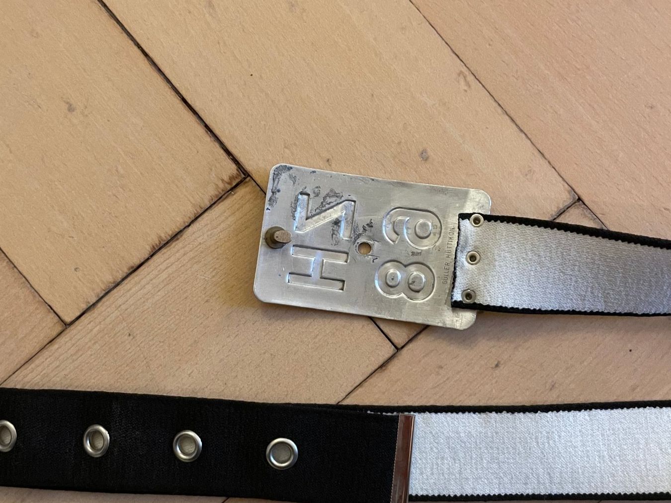 Gürtel: Gürtel mit Velonummernschild – Gebraucht aus Zürich von Flohmarkt2013 1