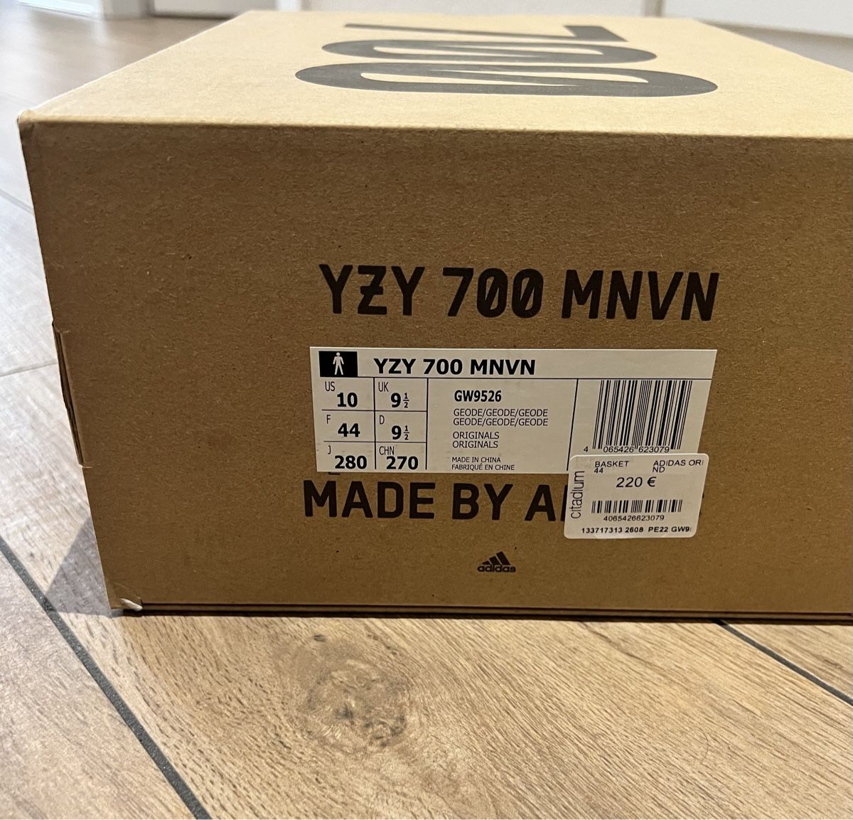 Adidas Scarpe da uomo: Yeezy 700 MNVN Geode 44 – Nuovo e nell'imballaggio originale da Savièse venduto da Cedric007 4