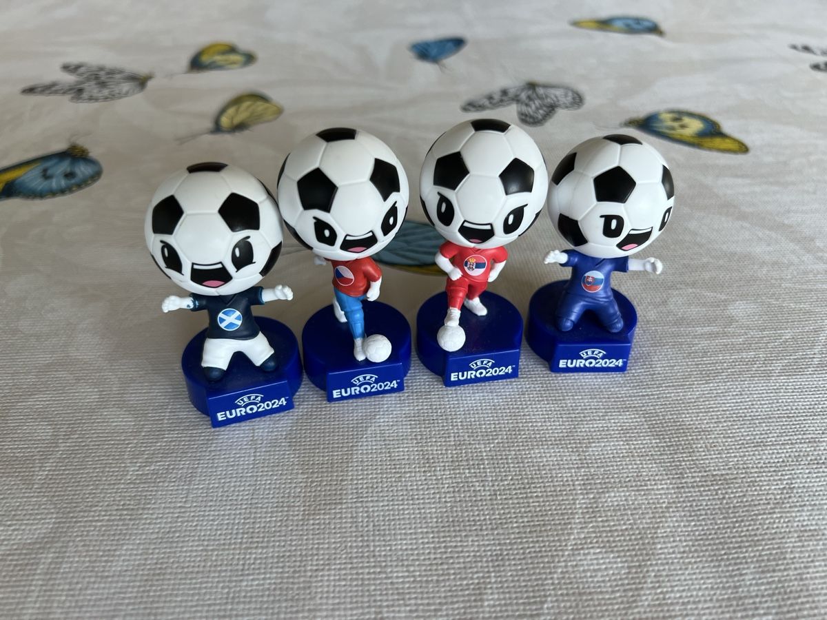 Statuette: Figurine Euro 2024 – Usato da Fribourg venduto da BlolPloop