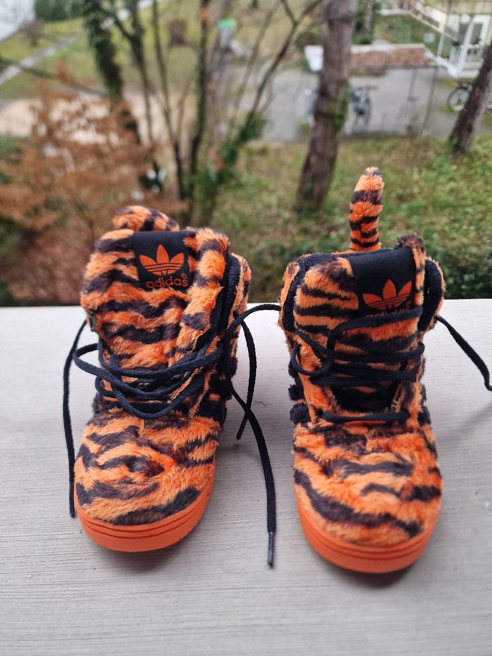 Adidas Scarpe per ragazzi: Jeremy Scott Adidas Tiger Gr25 – Usato da Basel venduto da chingson