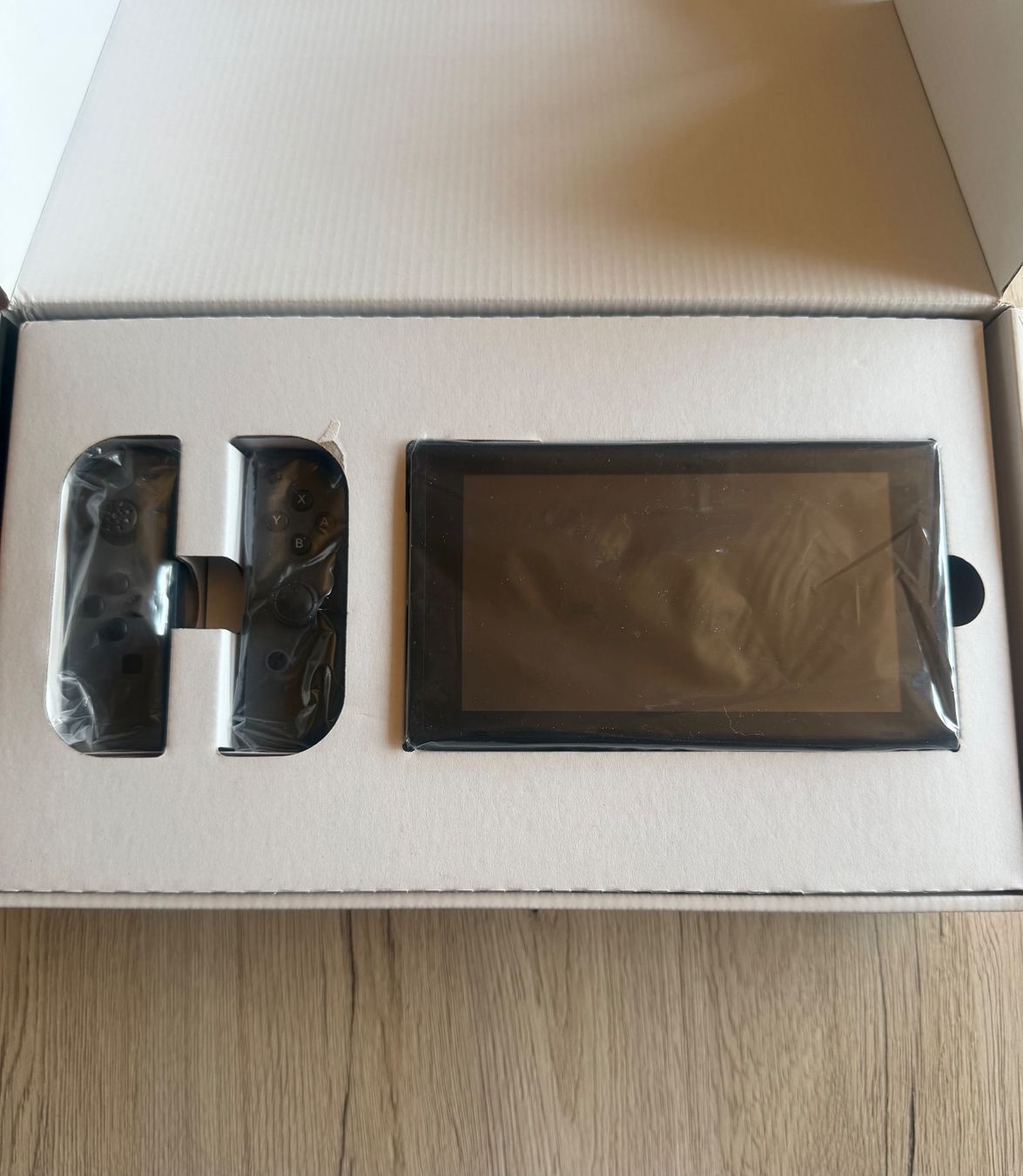 Nintendo Console: À vendre : Switch en bon état, – Usato da Marly venduto da may_j75b 4
