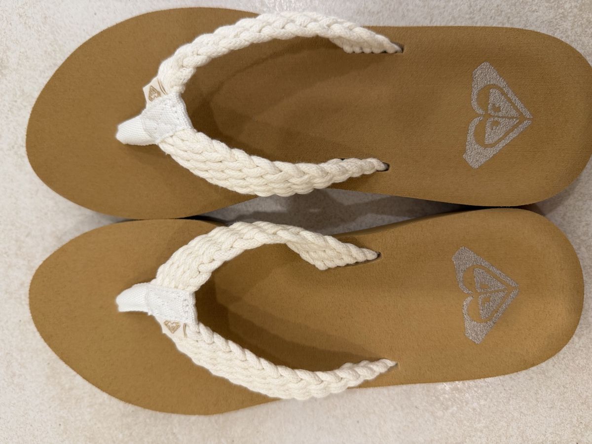 Roxy Chaussures femmes: Roxy Flip Flops White Braided Size 38 new – Neuf avec emballage d'origine à Corsier GE par Karol_save_planet 4