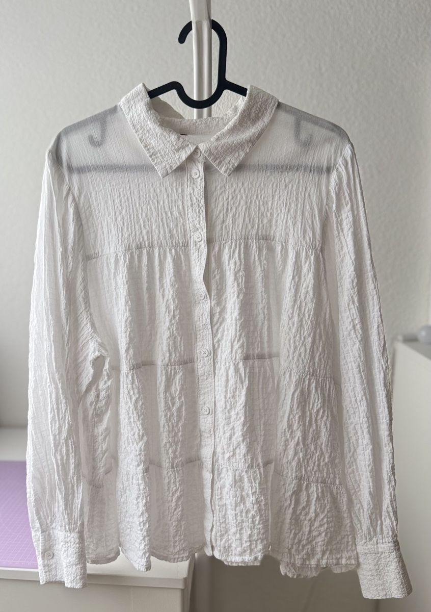 H&M Blusen: Weisse Bluse Grösse M – Gebraucht aus Ebikon von jov_w5ww