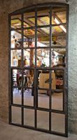 Segmentbogenfenster verspiegelt, Spiegel, Gusseisenfenster