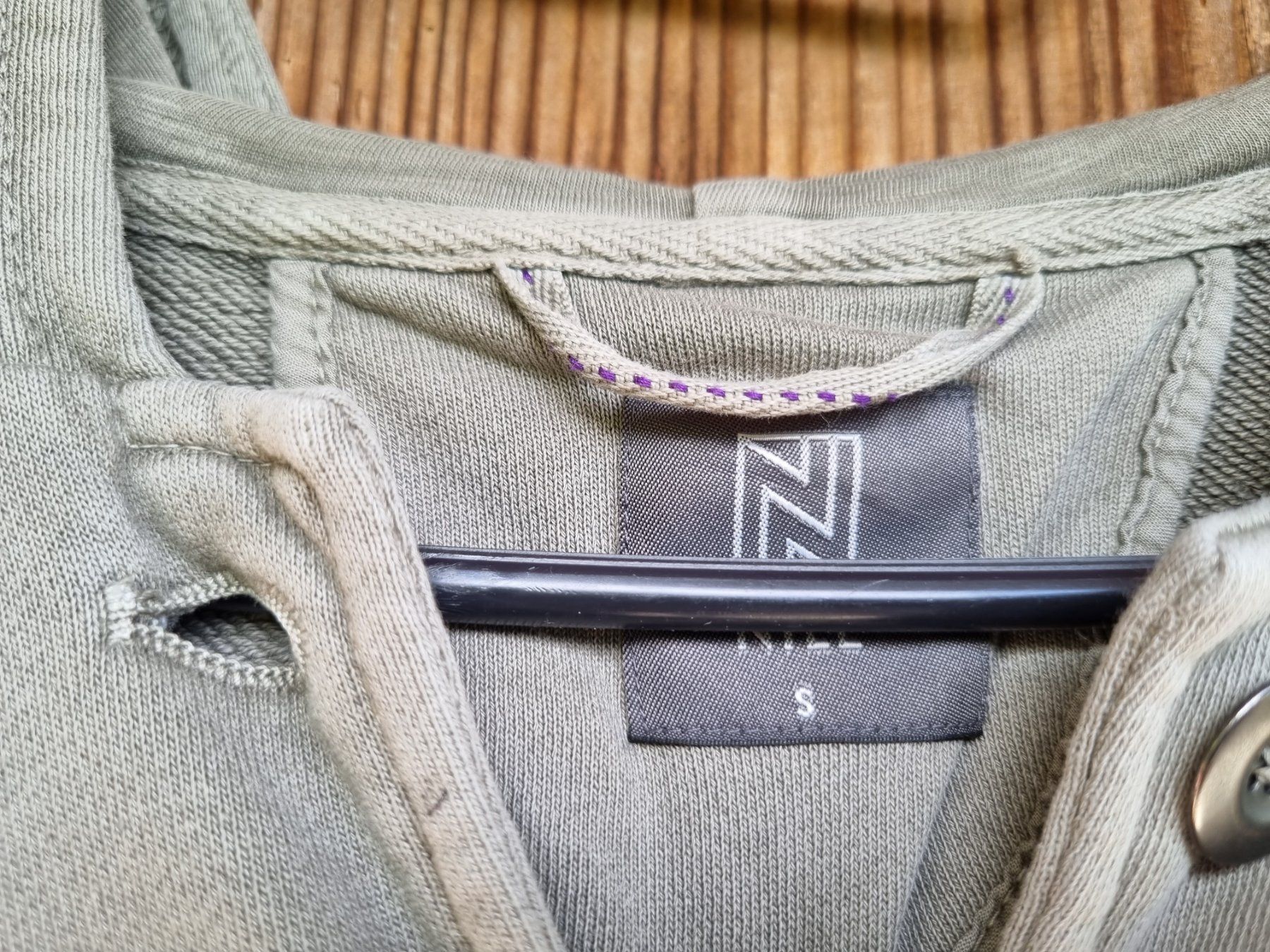 Nile Giacche: Nile Sweat Kapuzenjacke Gr S – Usato da Wattenwil venduto da flohdog 1