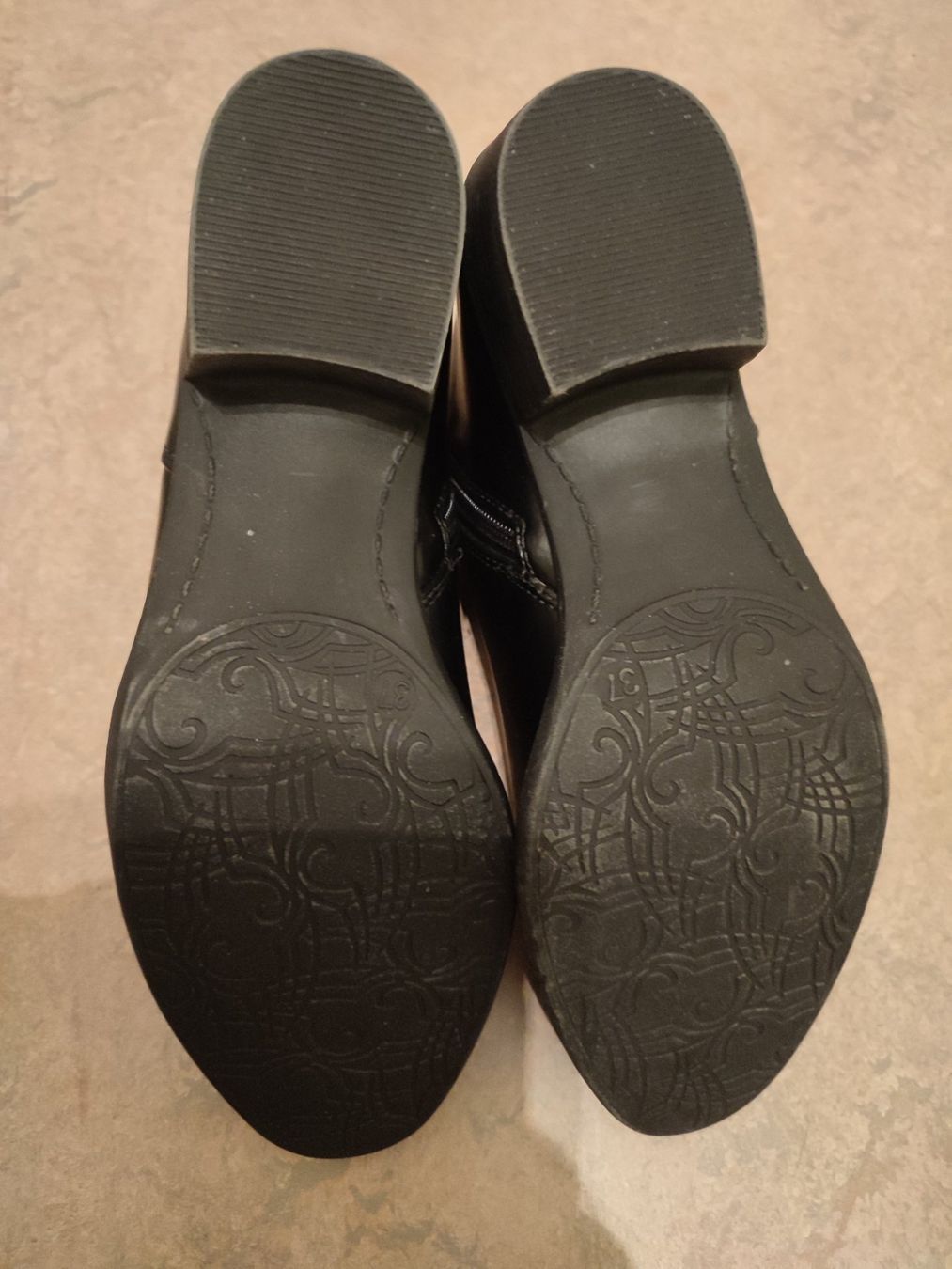 Damenschuhe: Damen Stiefeletten Gr.37 Leder schwarz – Gebraucht aus Biel/Bienne von ruggi03 6