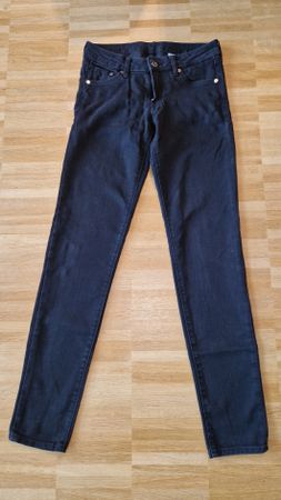 Schwarze Skinny Jeans