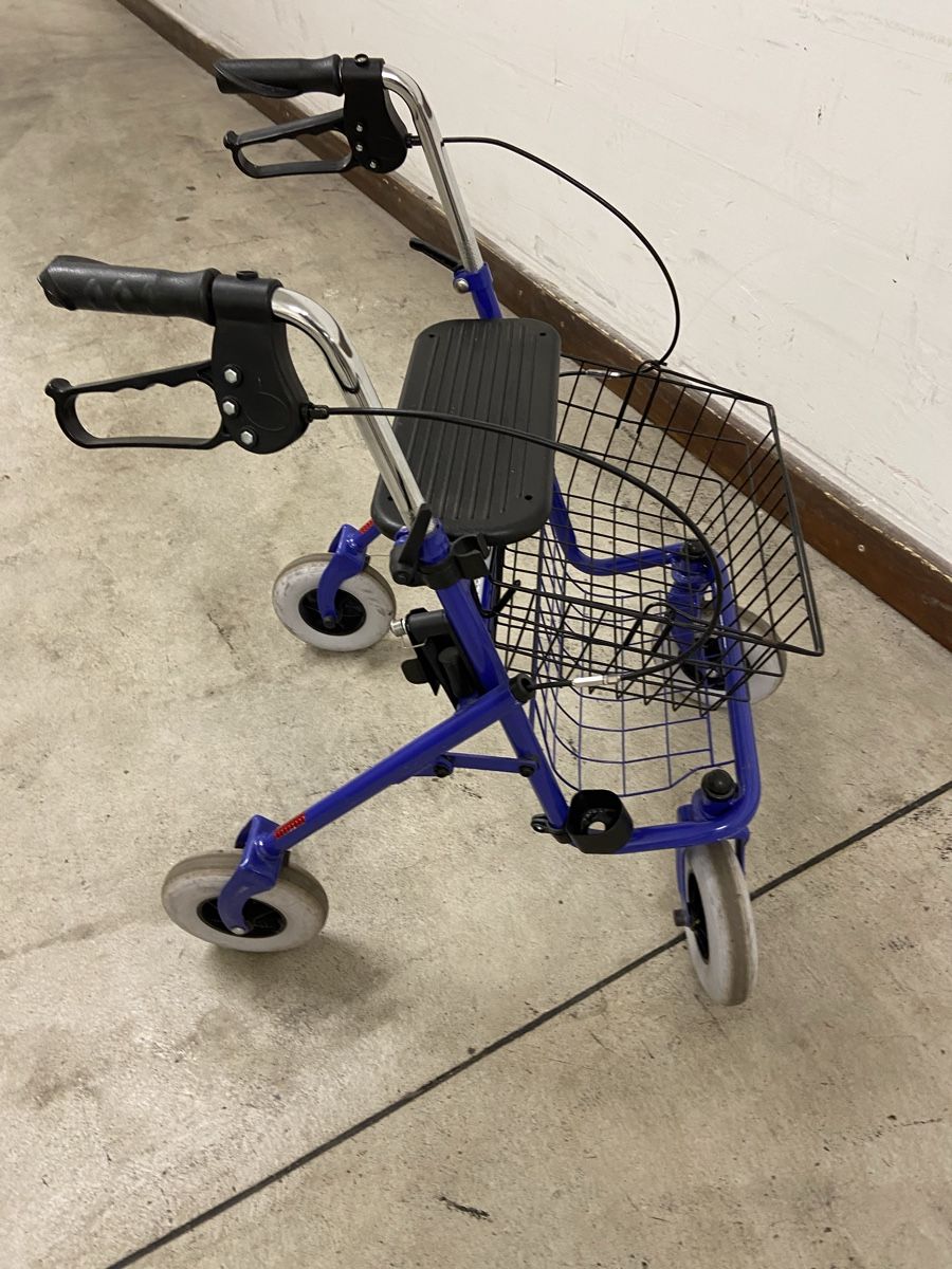 Gehhilfen:  Rollator mit Einkaufskorb – Gebraucht aus Dietikon von brocki-eyra 2