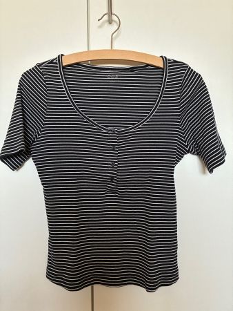 COS gestreiftes T-Shirt