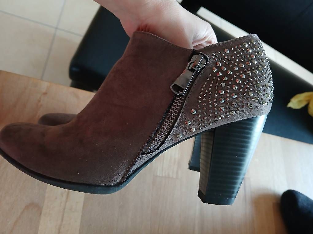 Graceland Scarpe da donna: Graceland Stiefeletten, grau, Grösse 37 – Usato da Rothenthurm venduto da Meitli18 1