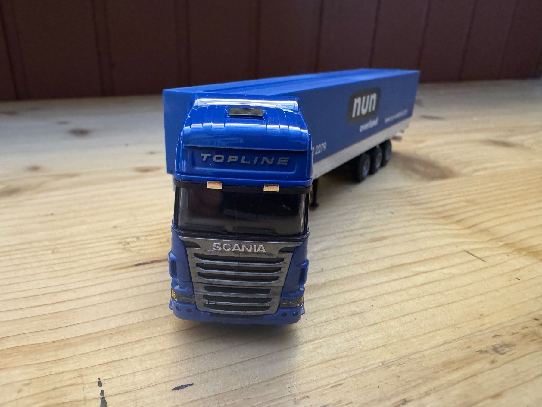 AWM Kit di modellismo & Modellini statici: 2 LKW's Modell 1:87 – Nuovo e nell'imballaggio originale da Klarsreuti venduto da Sbirolipiero 1