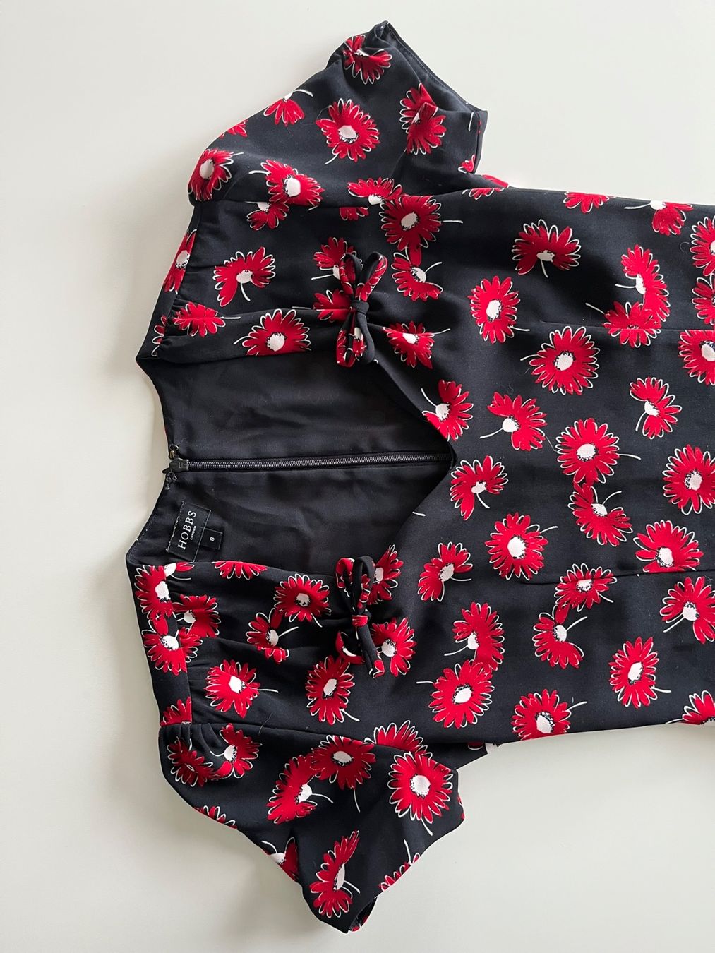 Hobbs Vestiti: Hobbs schwarz-rotes Blumenkleid Gr 36 – Usato da Zürich venduto da bea_s5tq 5