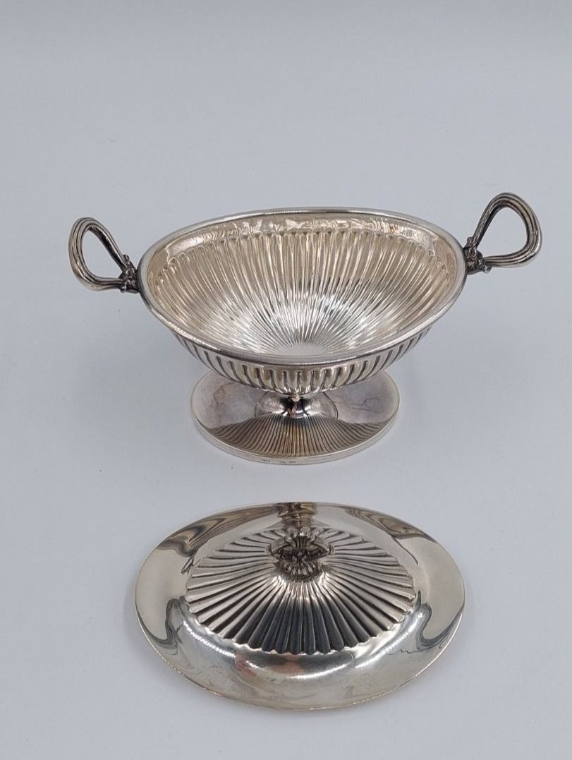 Coupes: Silber Schale mit Deckel – D'occasion à Dielsdorf par anabur 1