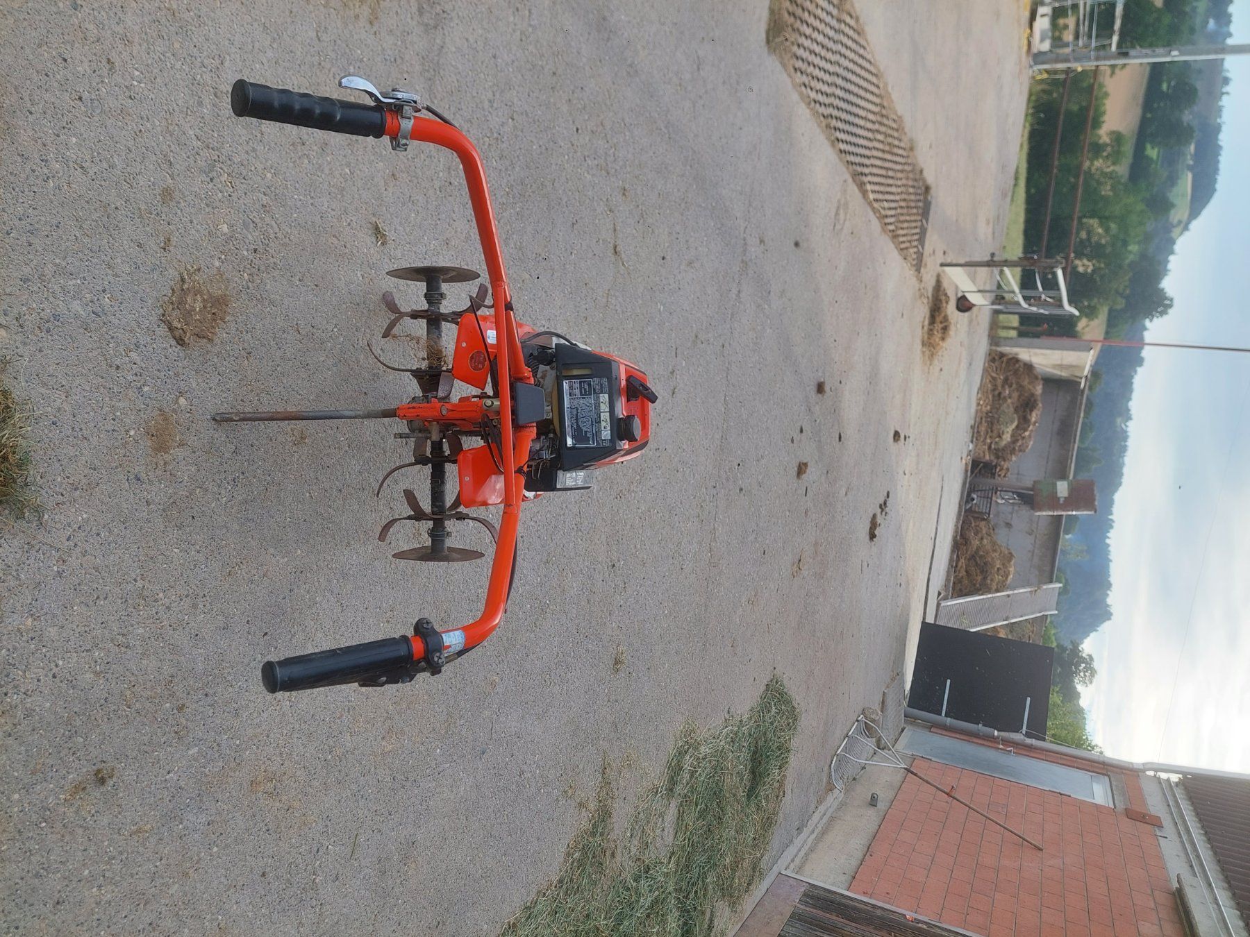 Kubota Tutte le macchine: Gartenhacke Kubota – Usato da Geiss venduto da Steyrcvt170 1
