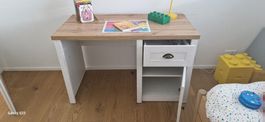 Bureau enfant blanc Markskel comme neuf. 
