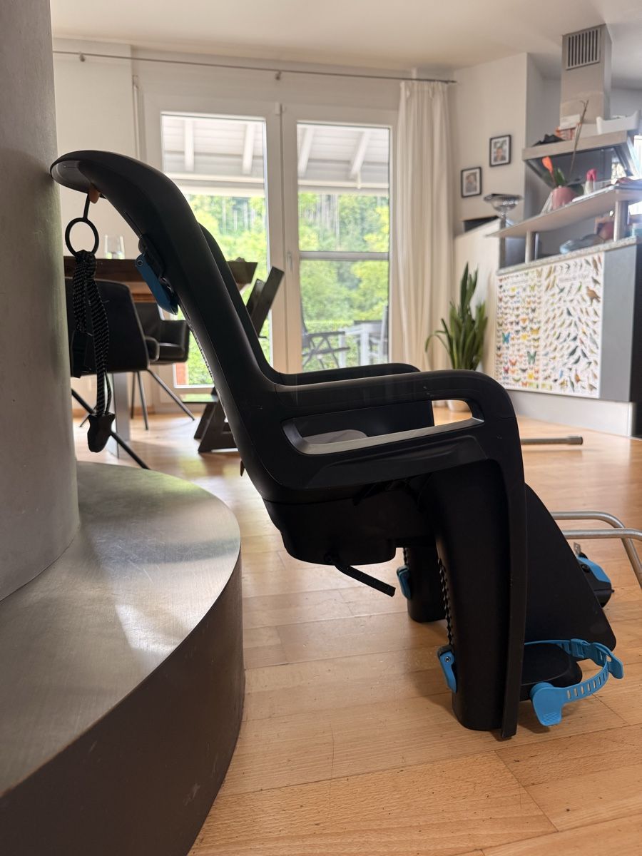 Thule Pezzi di ricambio: Thule Kindersitz Velo – Usato da Glattfelden venduto da Livia01112 3