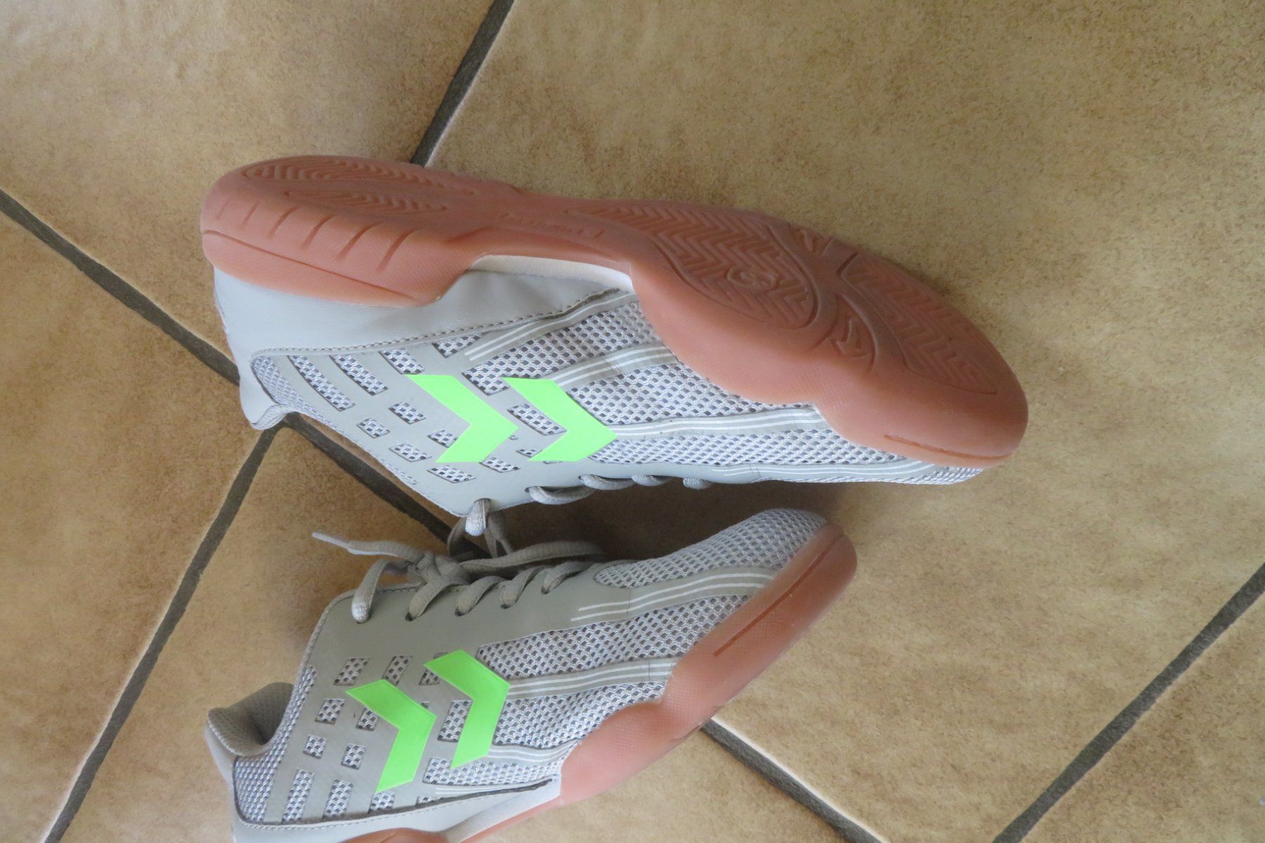 Hummel Schuhe für Jungen: Hummel Hallensportschuhe Gr. 37 – Gebraucht aus Steckborn von Bibendum02 2