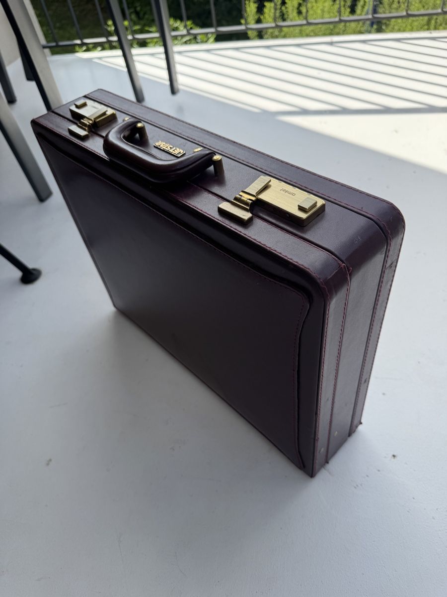 Valises & Sacs: vintage Leder business Koffer – D'occasion à Binz par ben_qv87