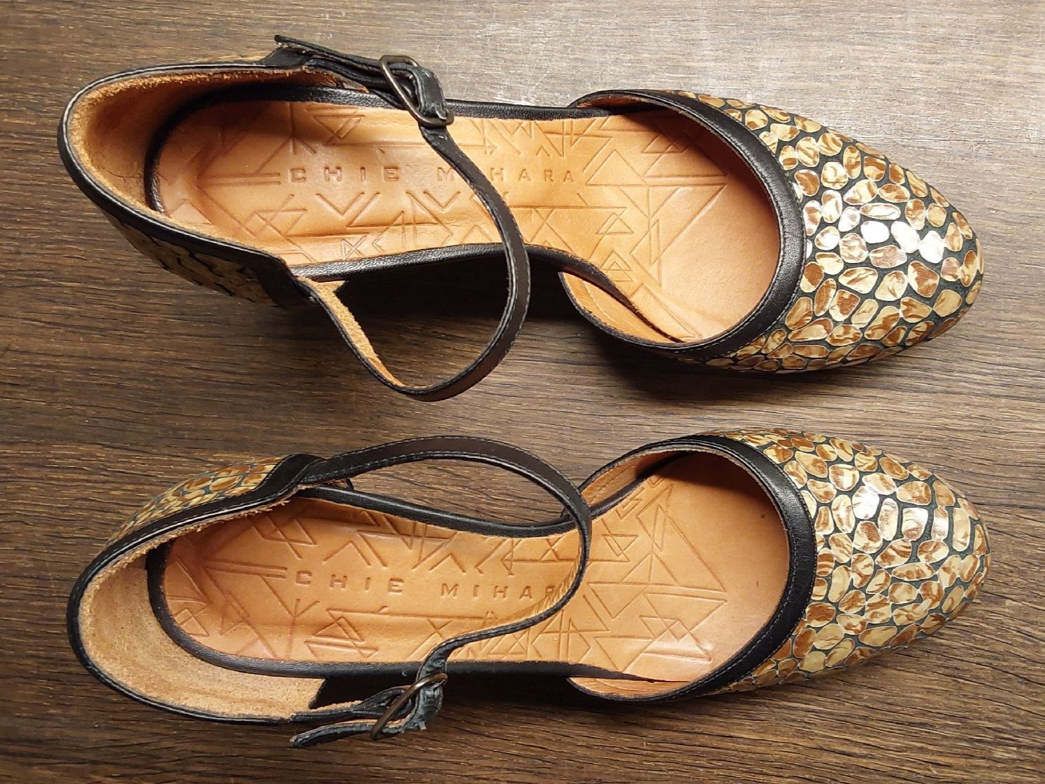 Chie Mihara Scarpe da donna: Pumps Chie Mihara 38 neu – Nuovo e nell'imballaggio originale da Köniz venduto da scopello12