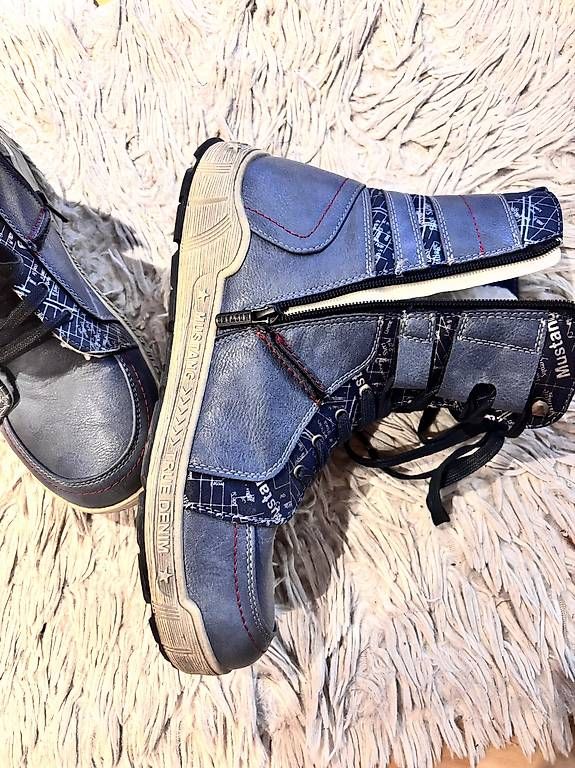 Chaussures garçon: Winter Boots – D'occasion à Finsterhennen par spe_j6zr 2
