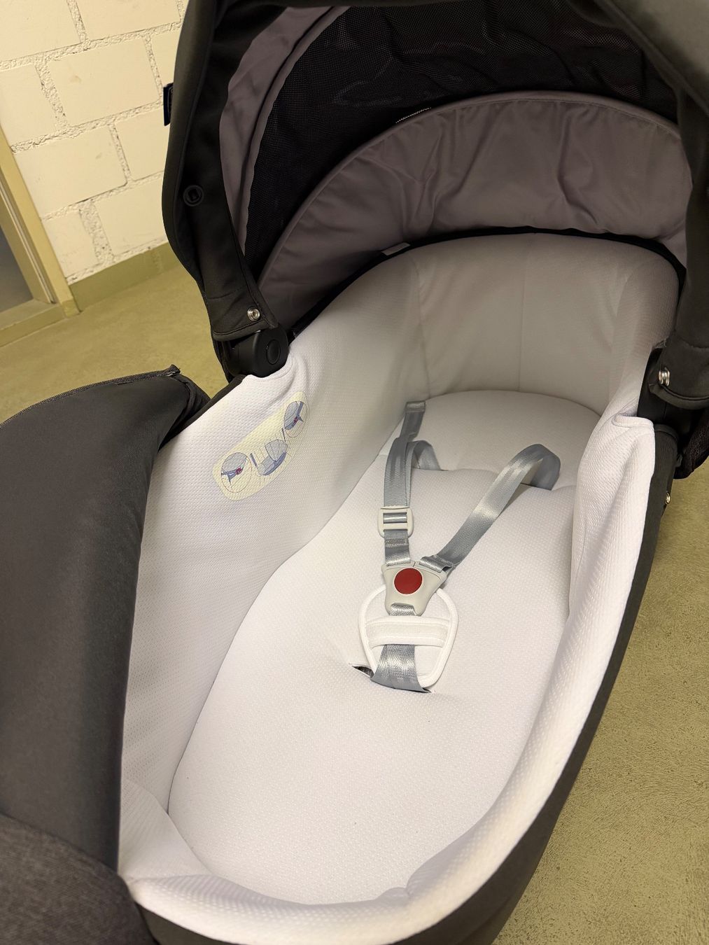 Chicco Carrozzine: Trio kinderwagen Chicco Alysia – Usato da Muri AG venduto da sar_52jn 6