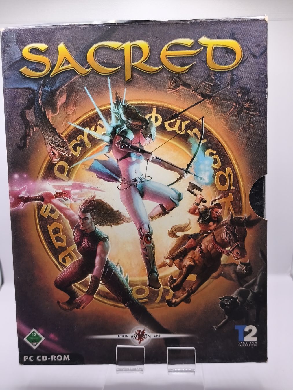 Spiele: Jeu PC SACRED édition platine, 2 CD-ROM, action RPG – Gebraucht aus Conthey von Th3gr4yf0x