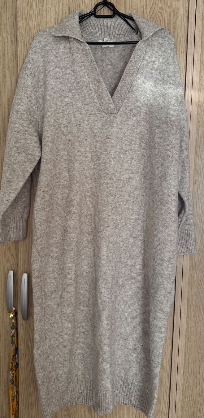 H&M Kleider: Strickkleid – Gebraucht aus Basel von cey_ns7g