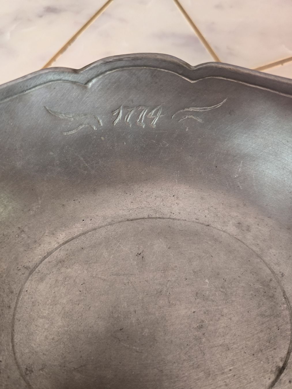 Piatti di portata: Bol en étain ancien 1774 – Usato da Brügg BE venduto da ame_gjp8 2