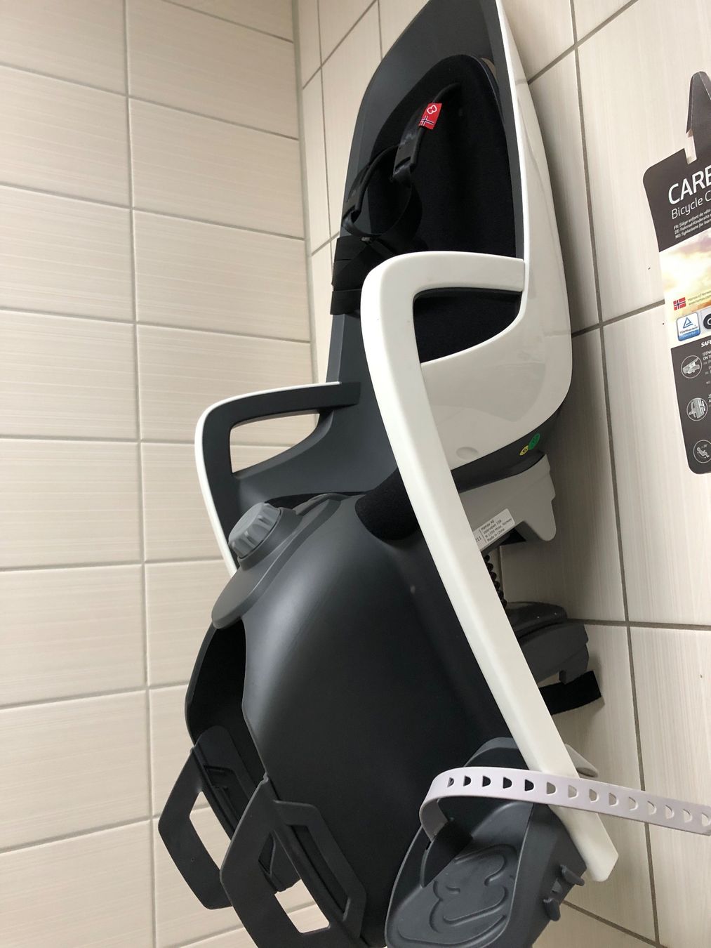 Hamax Pezzi di ricambio: Hamax Fahrrad Kindersitz – Usato da Arth venduto da Vrecam51 2
