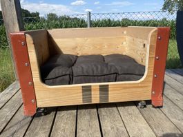 Rollendes Hunde-Bett aus Holz🐕‍🦺🐾