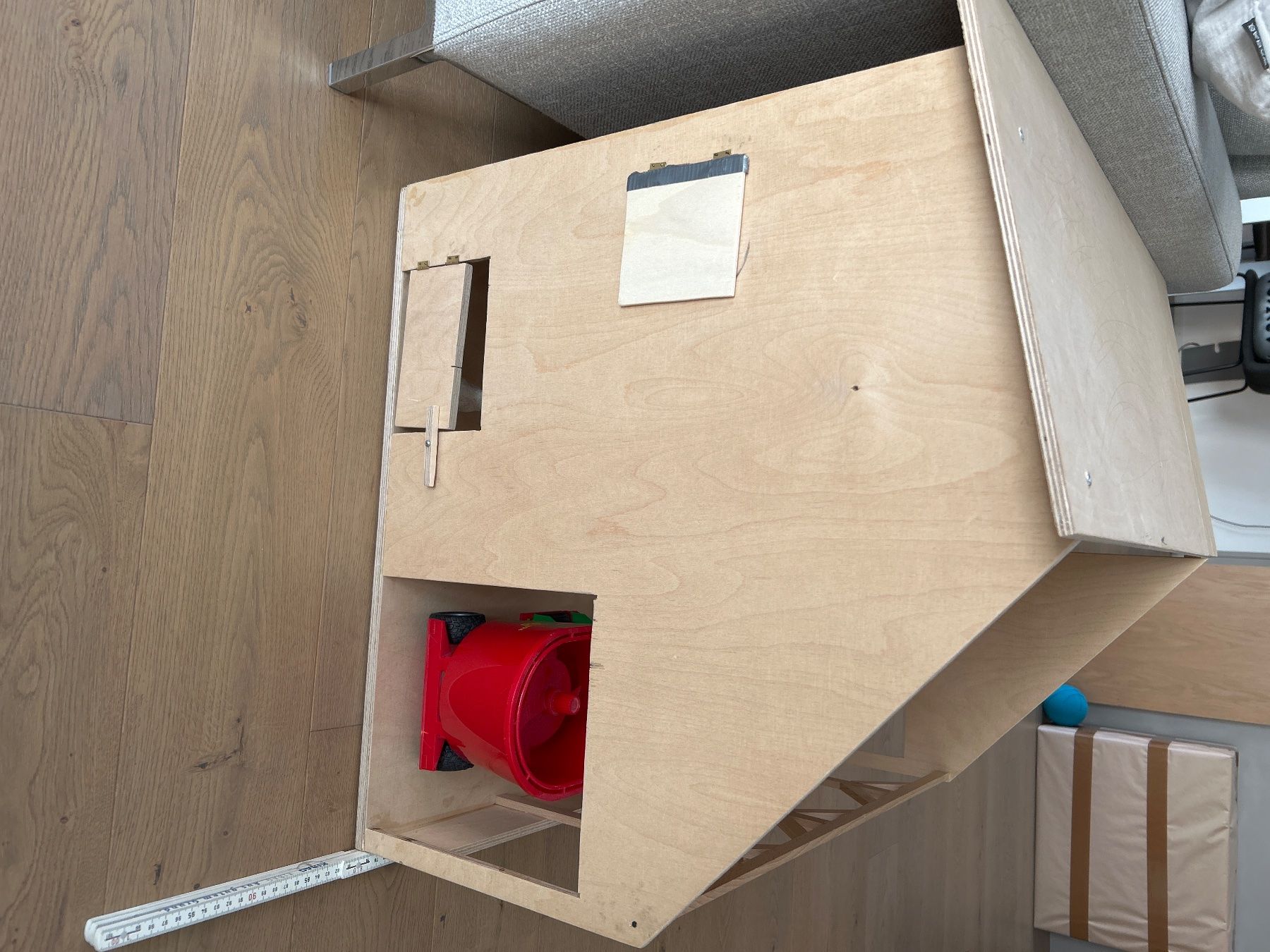 Giocattoli: Holz Stall – Usato da Ebertswil venduto da bru3 3