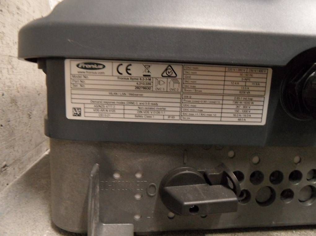 Wechselrichter: Onduleur FRONIUS SYMO 8,2Kw – Gebraucht aus Sciernes-d'Albeuve von BELL206BIII 3