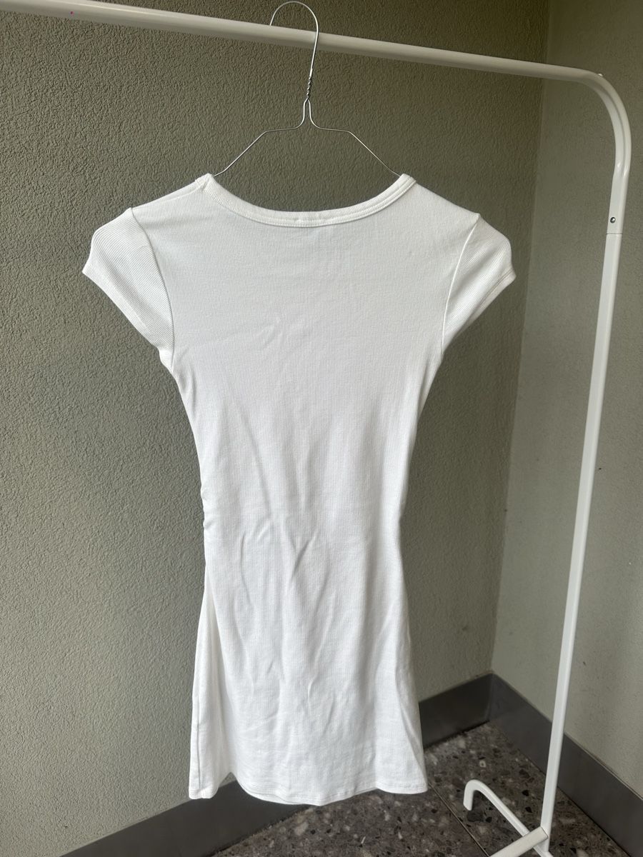 Kleider: Sehr schönes, weisses Kleid – Neu (gemäss Beschreibung) aus Volketswil von hal_65hj 1