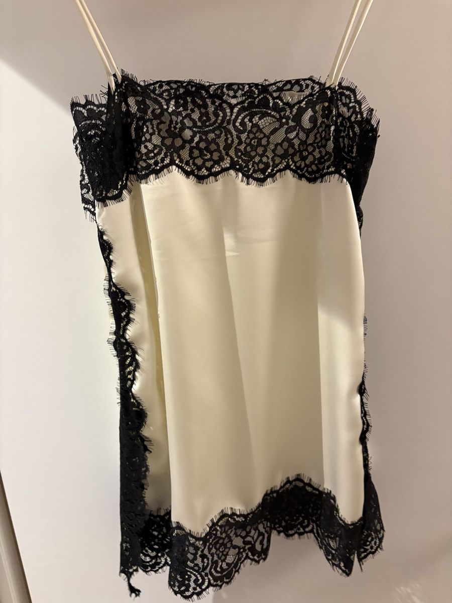 Top: Ivory Cami Top with Black Lace Trim – Nuovo (secondo la descrizione) da Nyon venduto da My_wardrobe 3