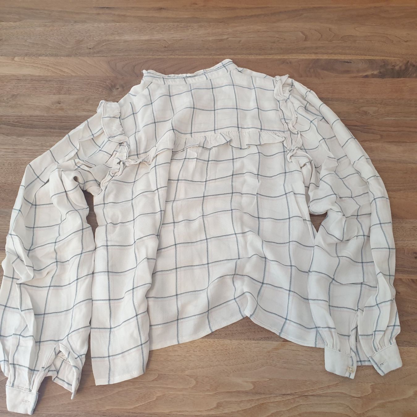 C&A Camicette: Bluse kariert mit Rüschen, Grösse 36, C & A – Usato da Malters venduto da burzi 5