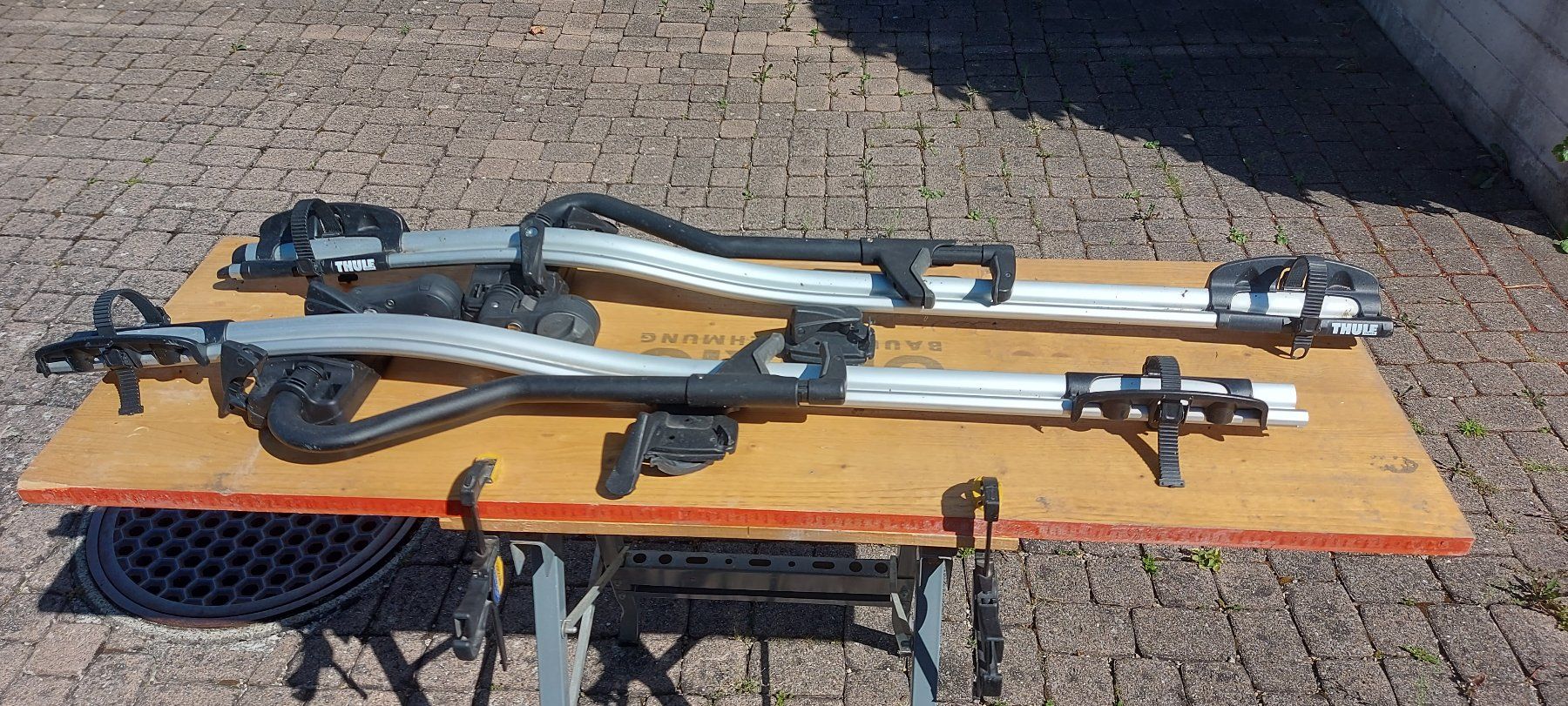 Thule Barres de toit: Dachveloträger Thule – D'occasion à Rickenbach b. Wil par Brauni
