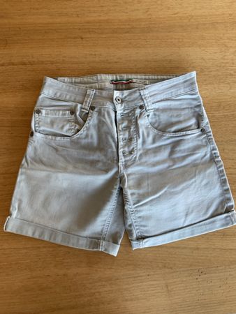 Kurze Hose von Please