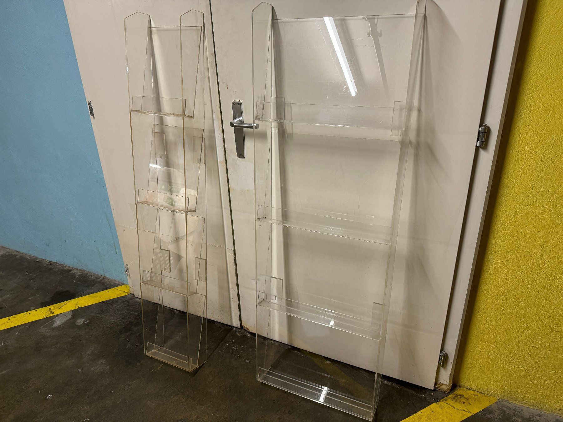 Sonstige Dekorationen & Accessoires: 2 Présentoirs en plexiglas – Gebraucht aus Genève von lube1809 3