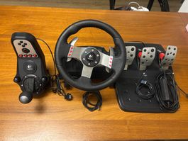 Logitech G27 Fahrsimulator Lenkrad-Set für Playstation2